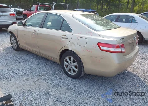 2011 Toyota Camry Le z USA, uszkodzony, nr VIN 4T1BF3EK0BU229272